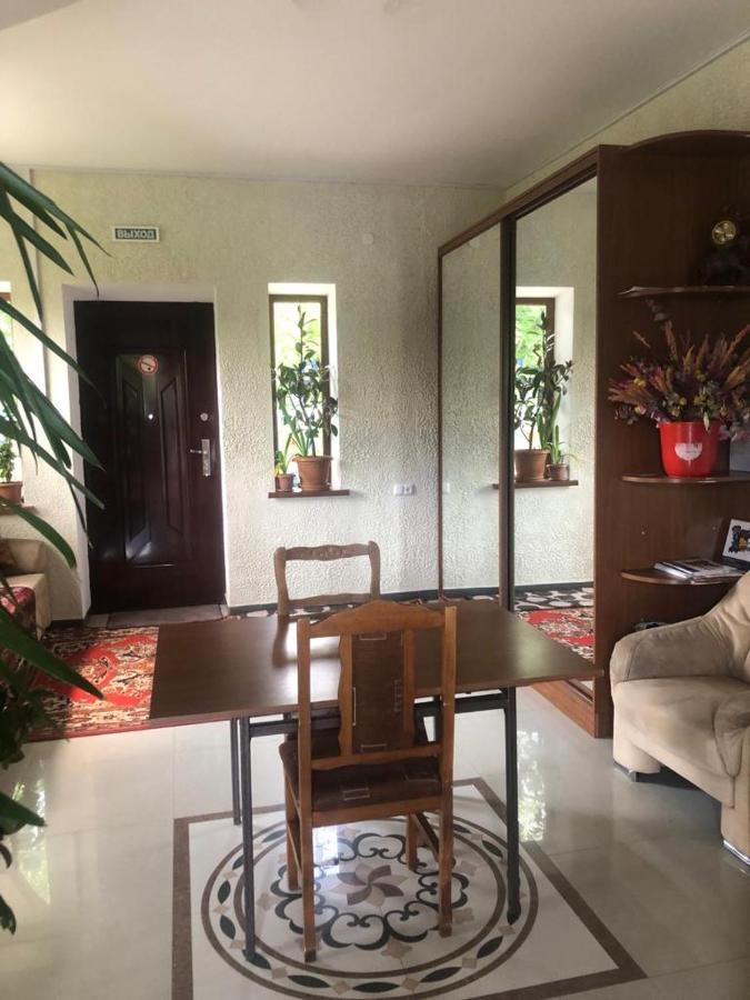 לינה וארוחת בוקר Garni Chez Yvette מראה חיצוני תמונה